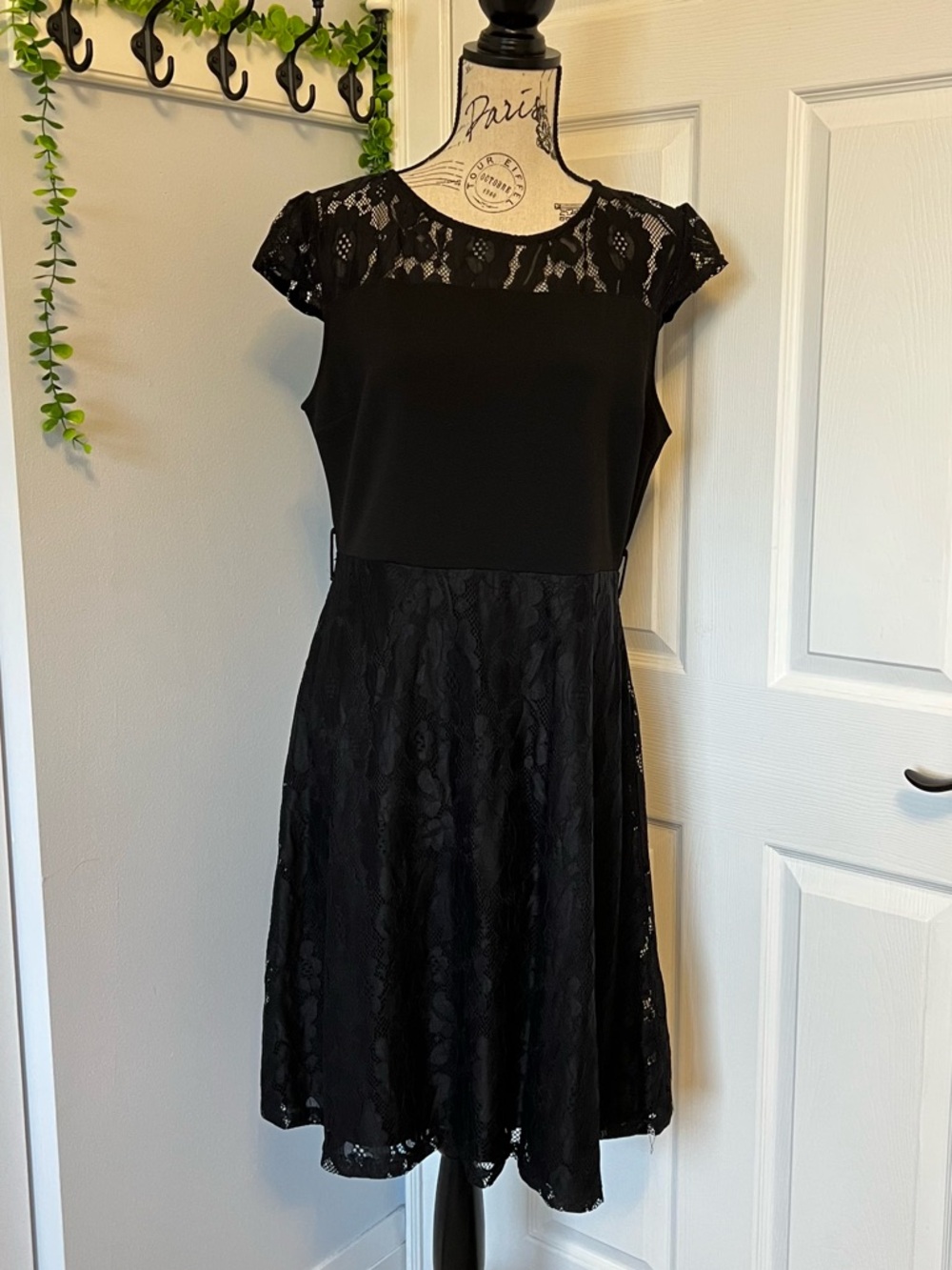 Women's Black Lace Midi Dress with Cap Sleeves